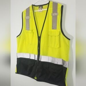 MCR Safety Vest. Luminator CL2MLSZ Type R Class 2. Reflective Band. Size Large.